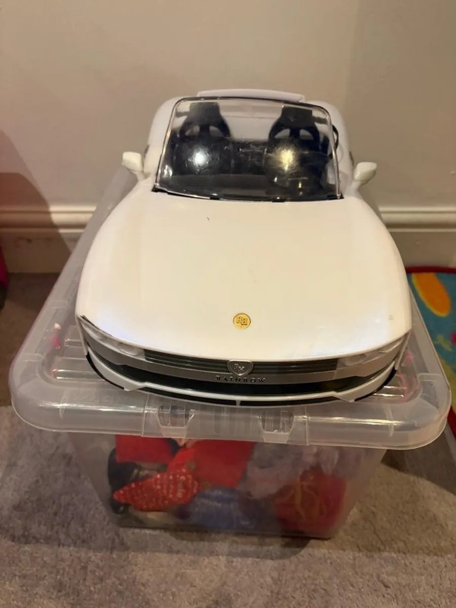 Rainbow High Doll house + Dolls + Car - Image 2