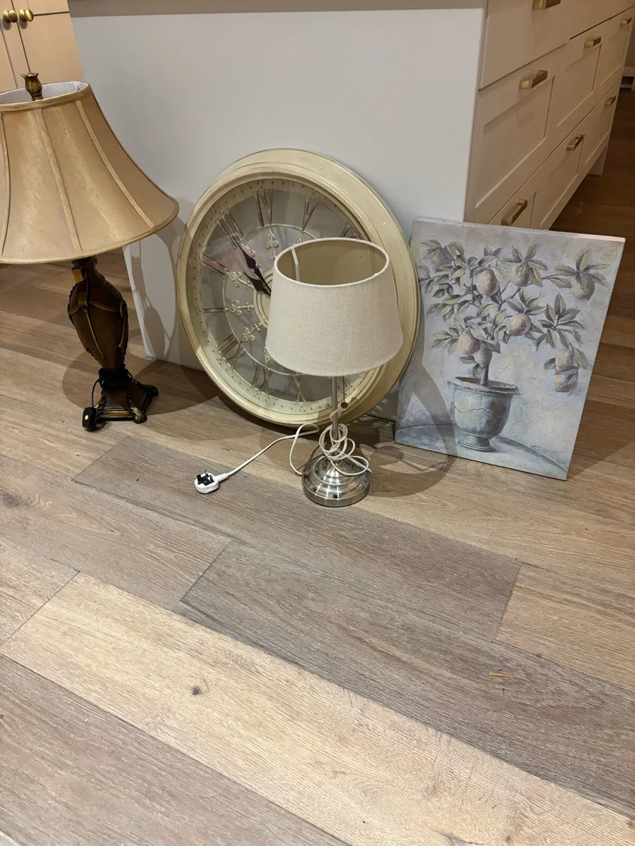 Lamps , clock and picture - Image 3