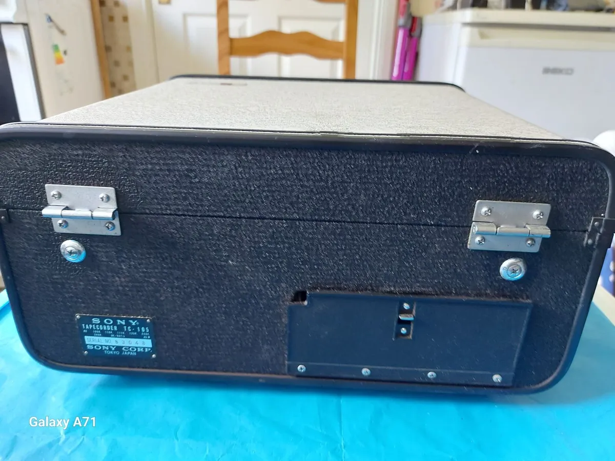 SONY TAPECORDER Model TC-105, in beautiful case an - Image 3