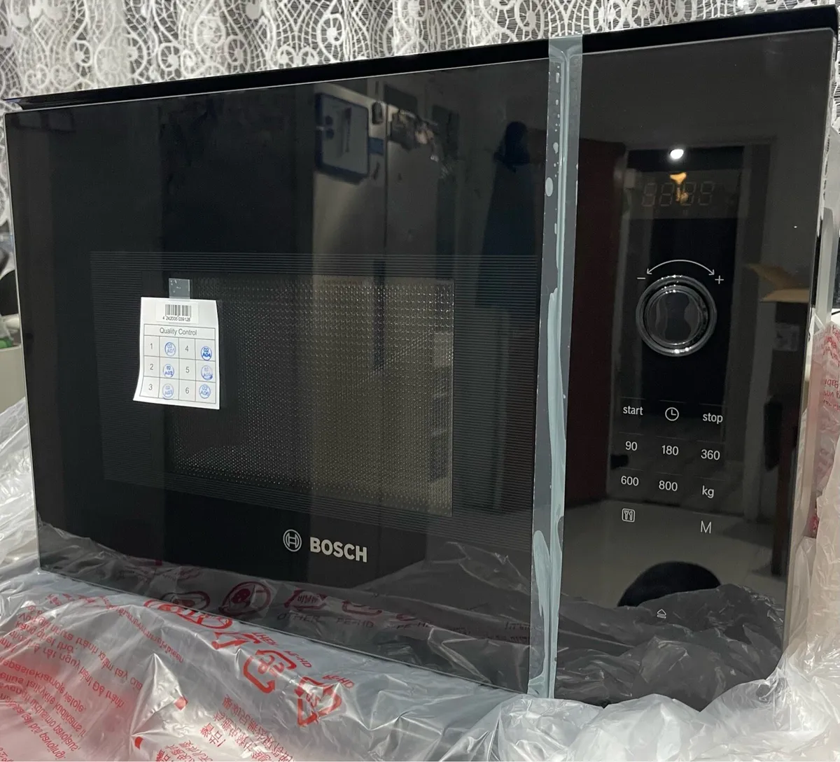 Built in microwave oven - Image 1