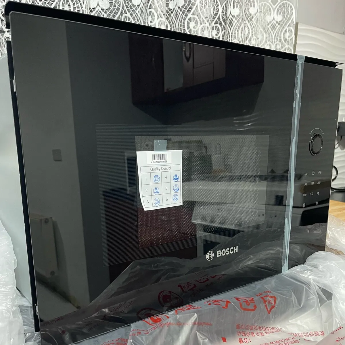 Built in microwave oven - Image 2