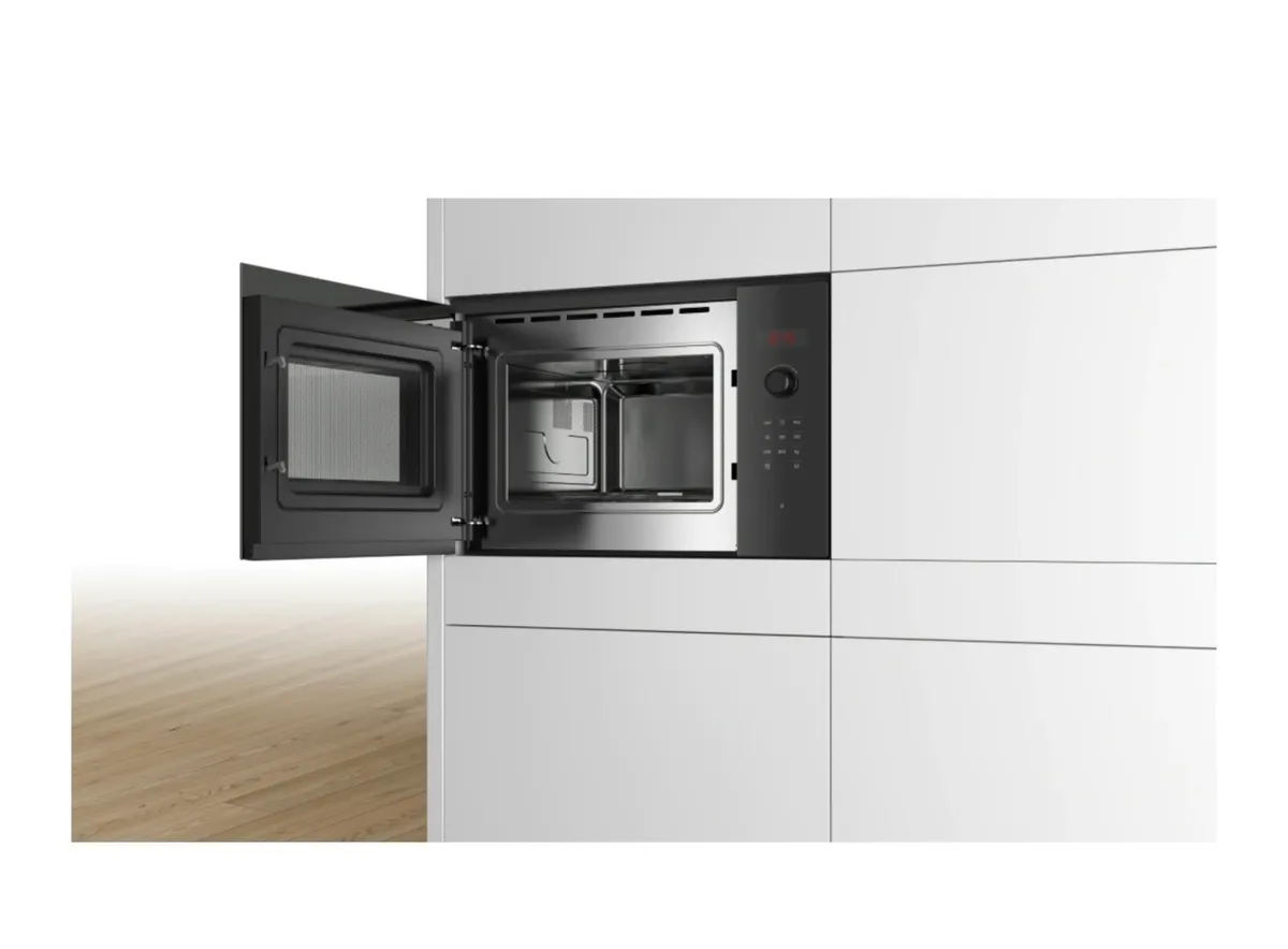Built in microwave oven - Image 3