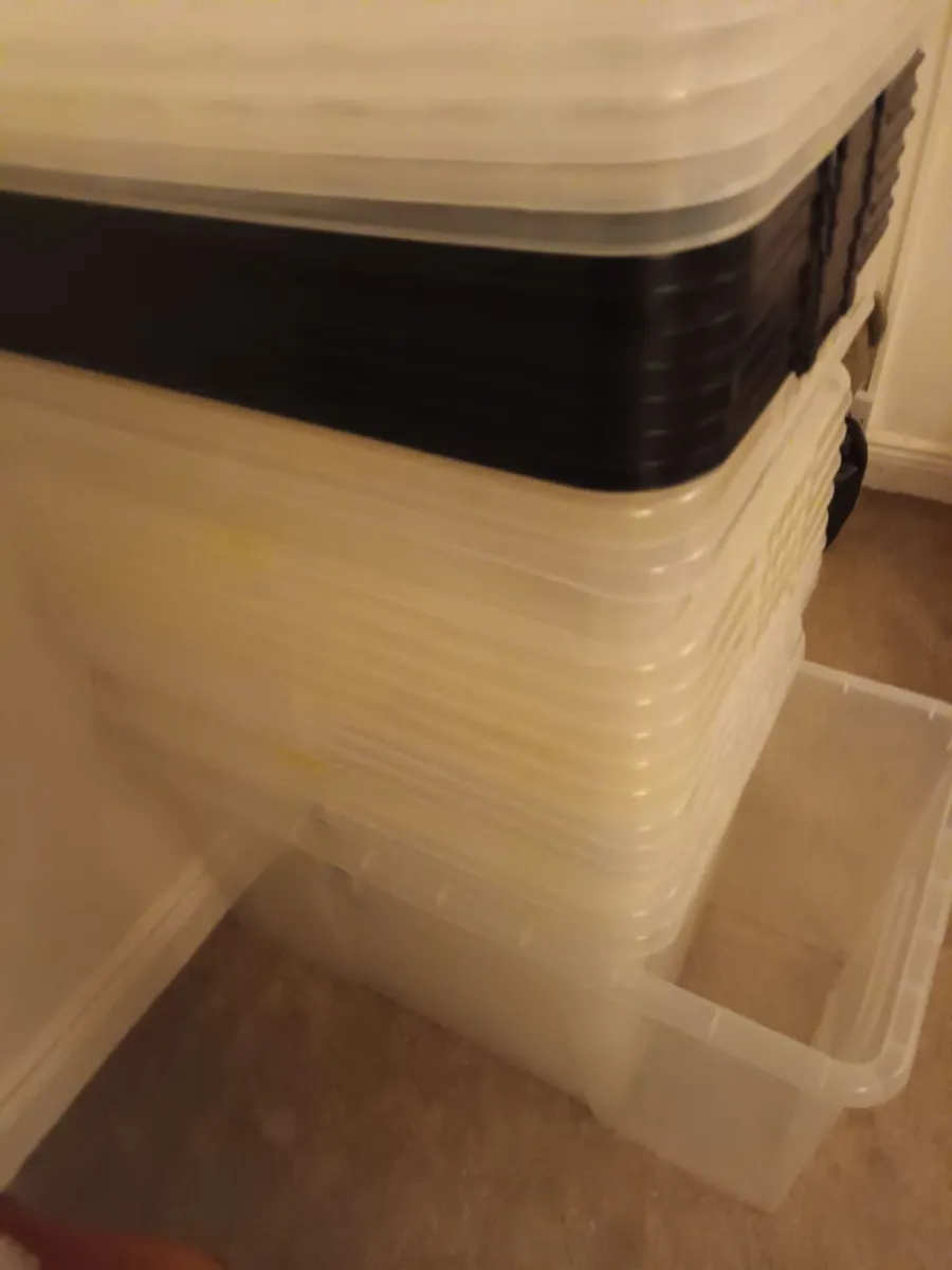 Plastic boxes - Image 1