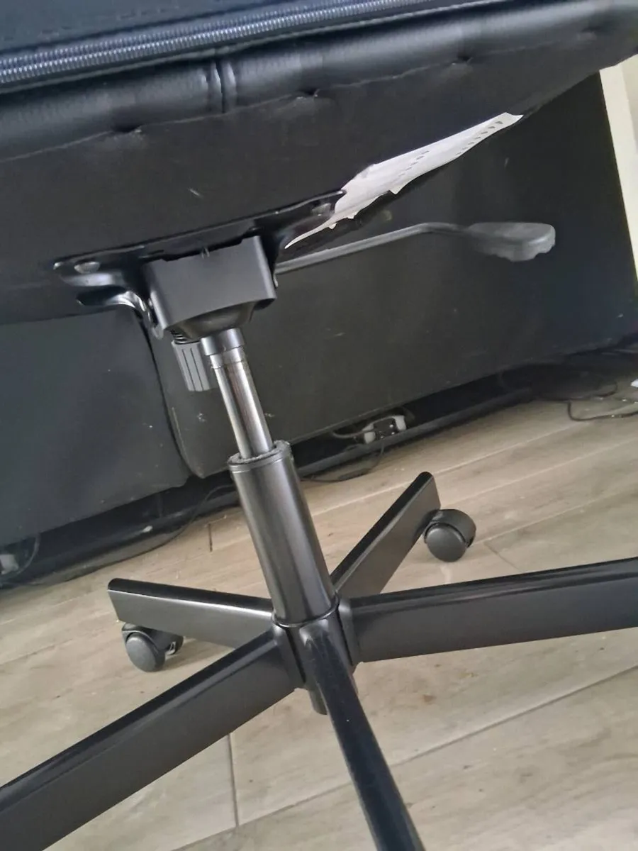 Home office desk and swivel chair - Image 4