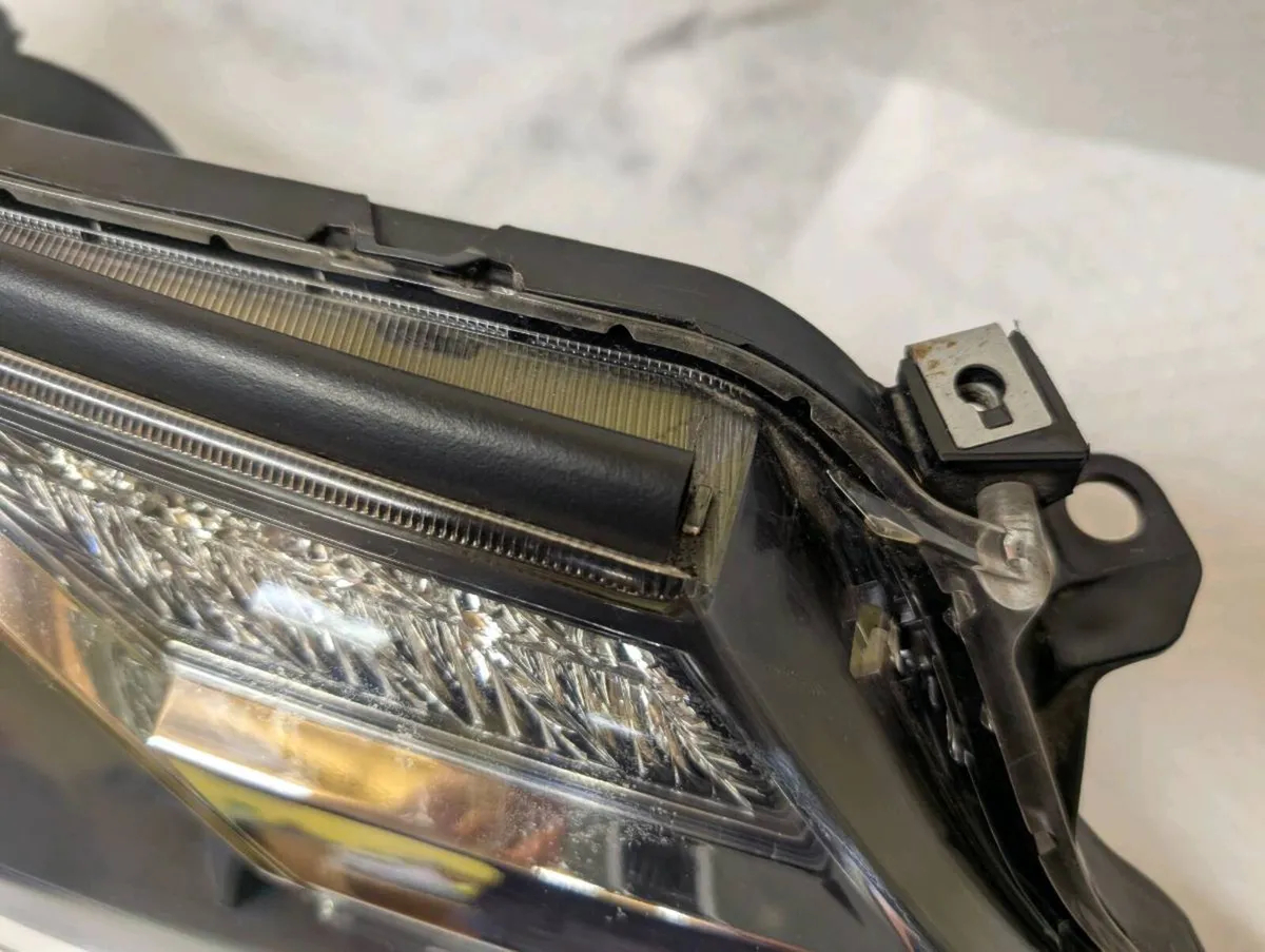 Rav 4 headlight set (2012-2018) XA40 - Image 2