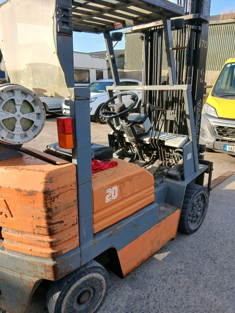 Toyota forklift - Image 3