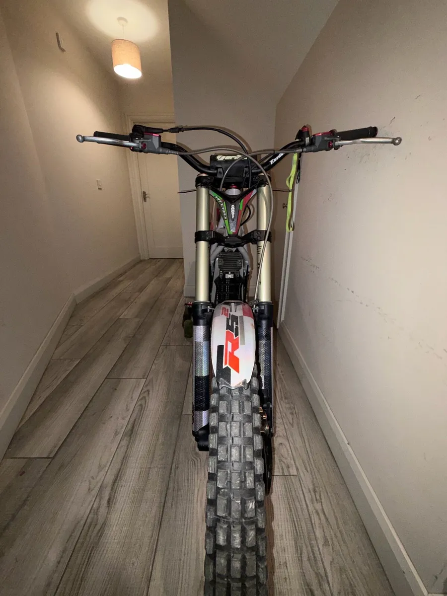 Motorcycle - Image 3