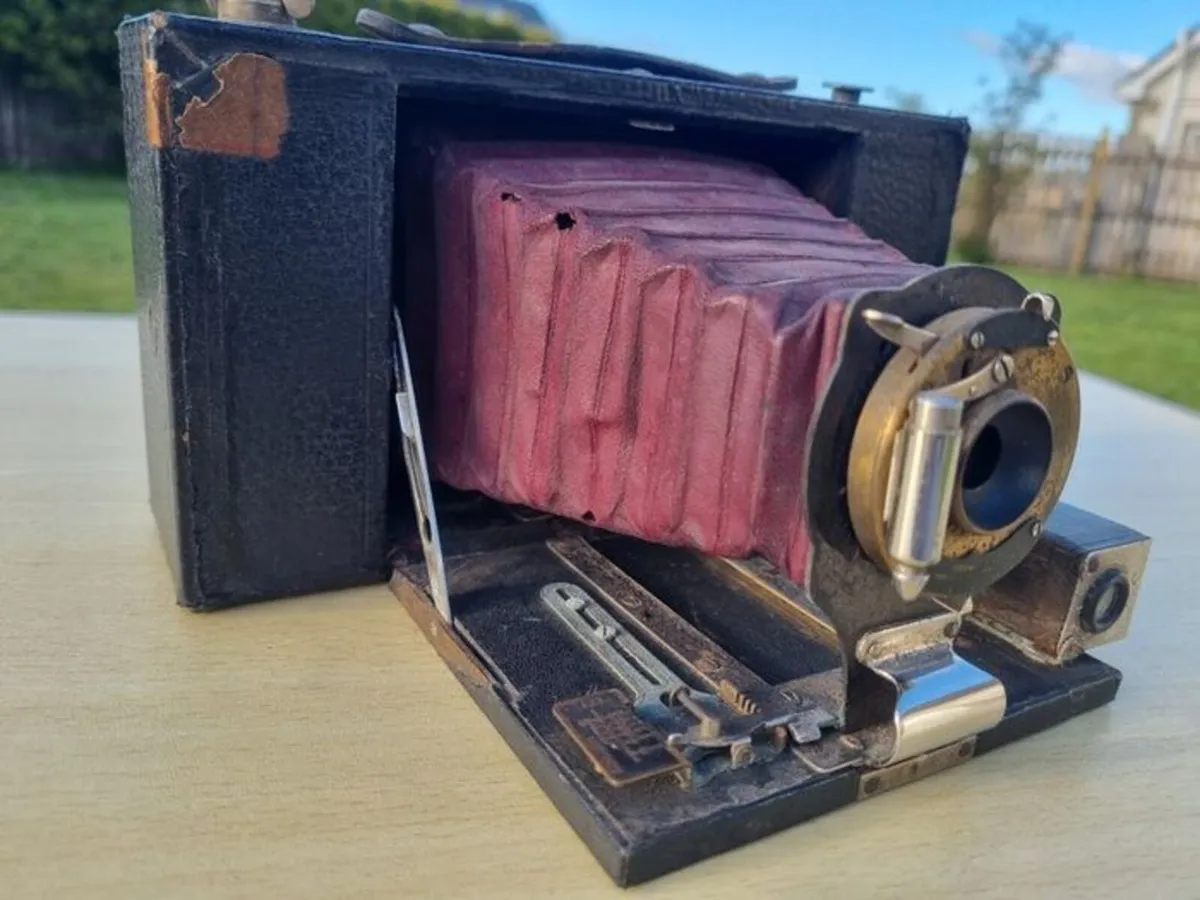 Kodak No3 Folding Brownie Camera Model D - Image 4