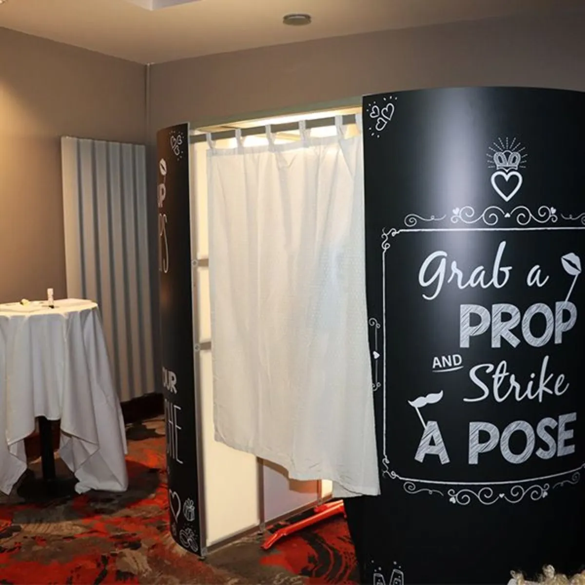 Prop-N-Pose Open Air Photo Booth Hire - Image 1