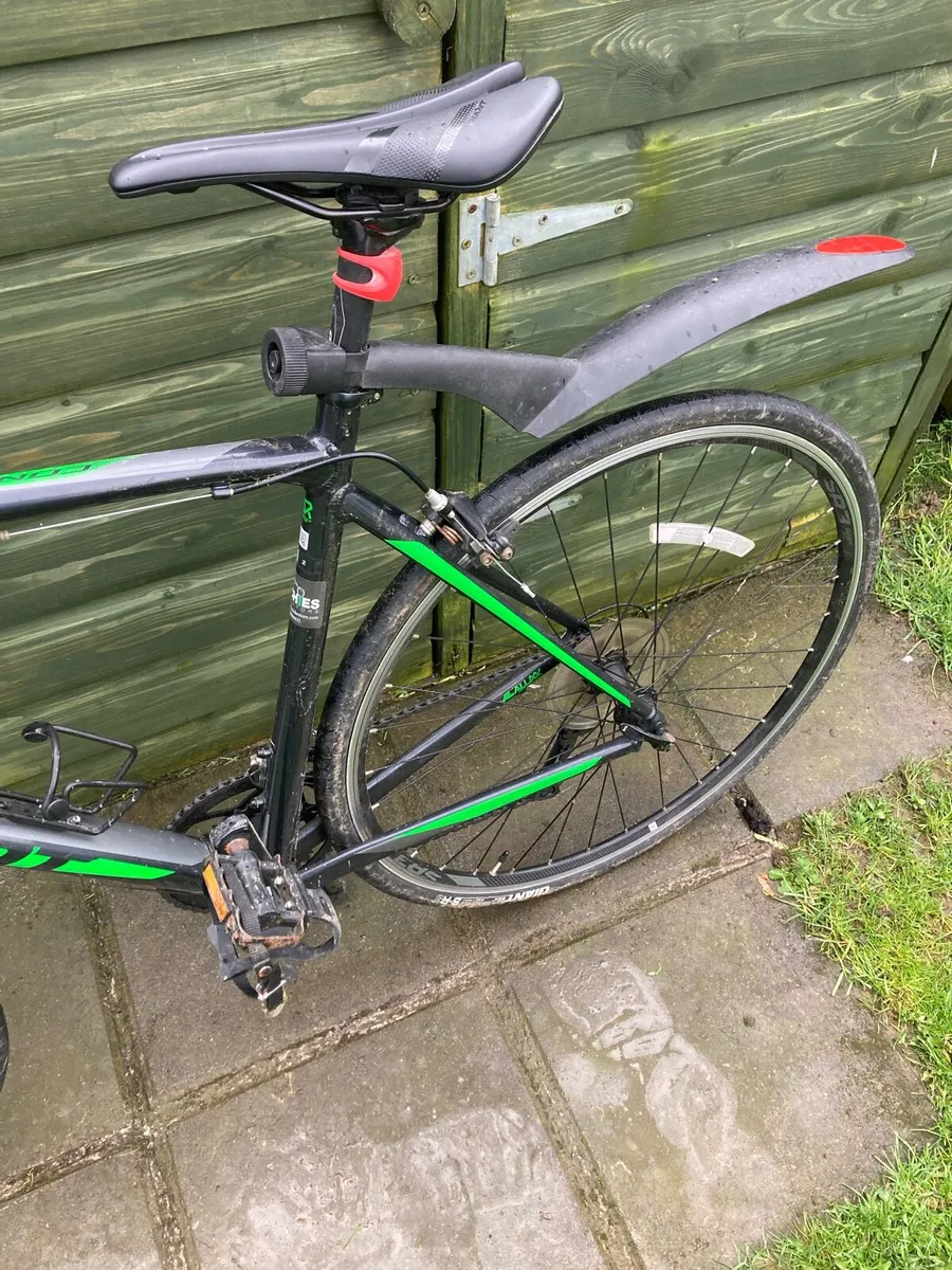 XL Giant Contend road bike - Image 4