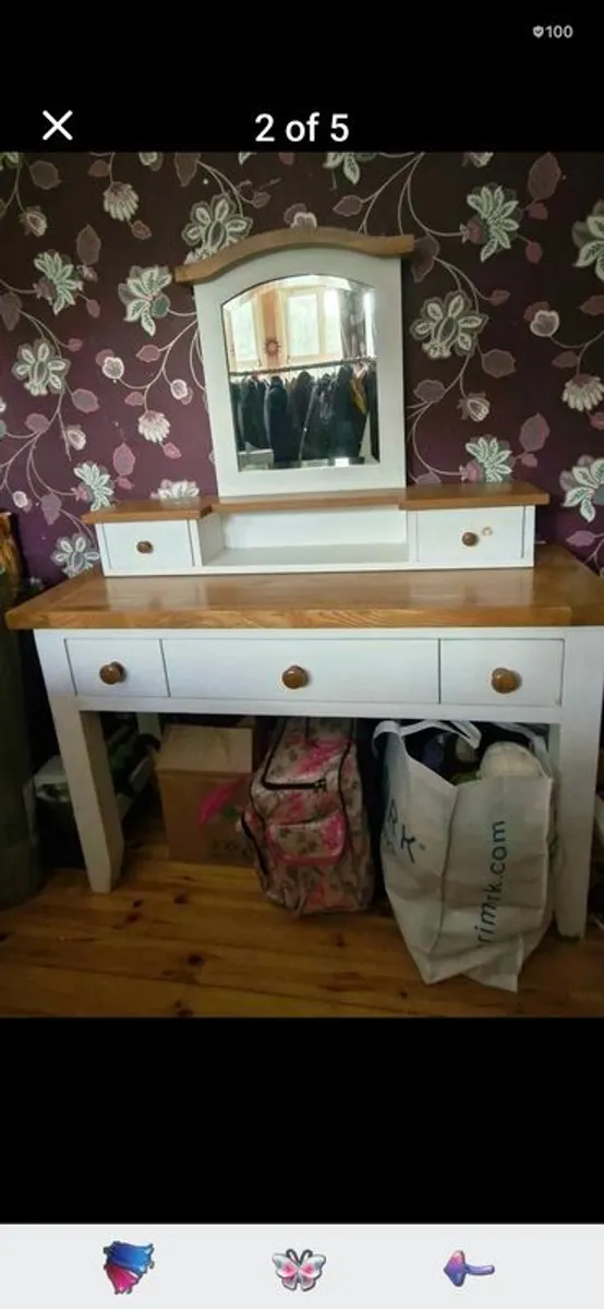 Solid Oak & Timber Bedroom Set: Wardrobe & Dressing Table - Image 2