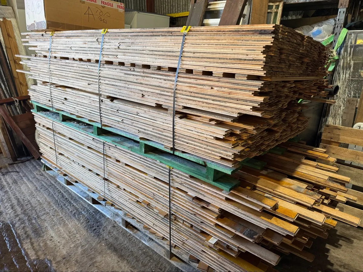 140 meters excellent prime Maple of one floor. - Image 3