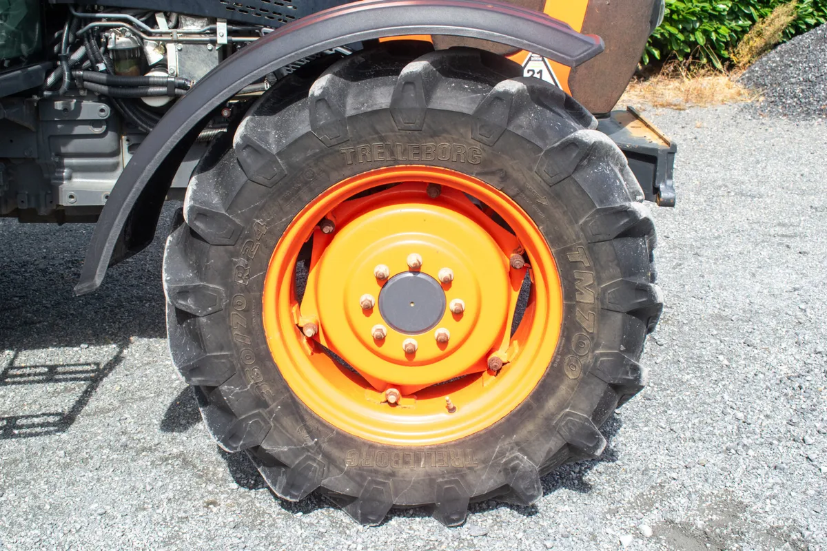 2019 Kubota M5091 - Mint Condition - Image 4