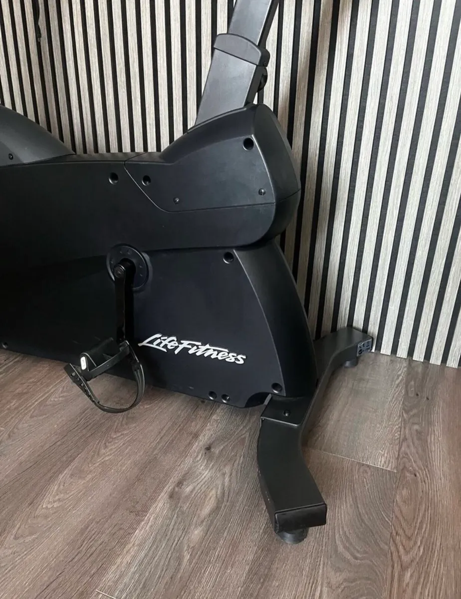 Life fitness C1 exercise bike - Image 3