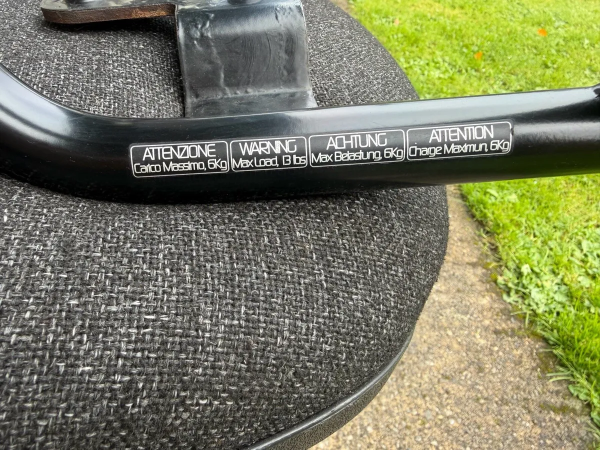 Kawasaki z900rs rack excellent condition - Image 3