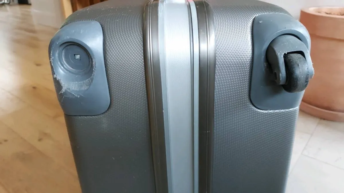 Large suitcase - Image 3