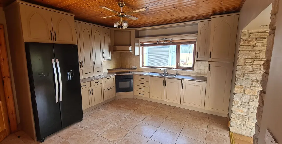 Kitchen Including Appliances - Image 1