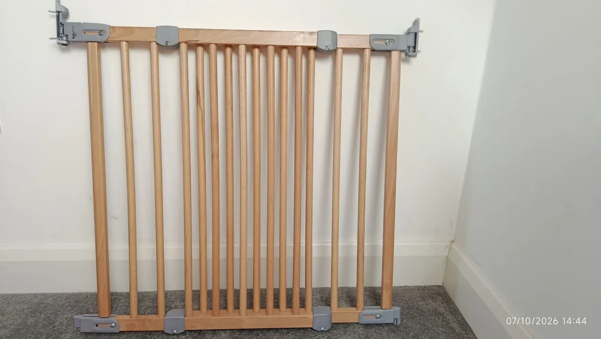 Stair safety gate - Image 1