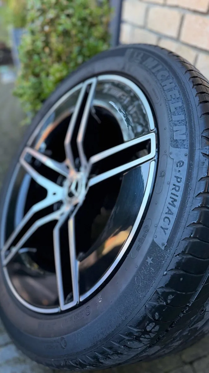 Mercedes 19" alloy wheels tires - Image 2