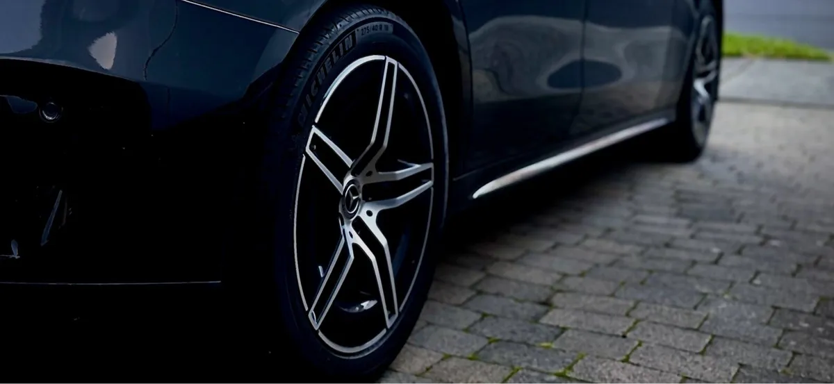 Mercedes 19" alloy wheels tires - Image 1