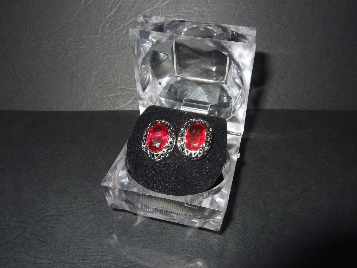Vintage Pristine Silver Ruby-Red Stud Earrings - Image 4