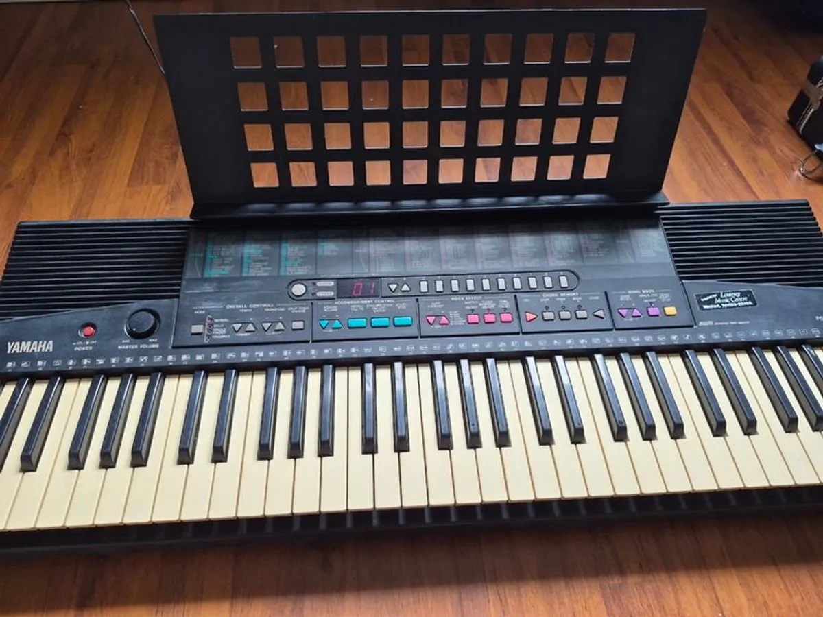 Yamaha PSR-215 Keyboard - Image 3