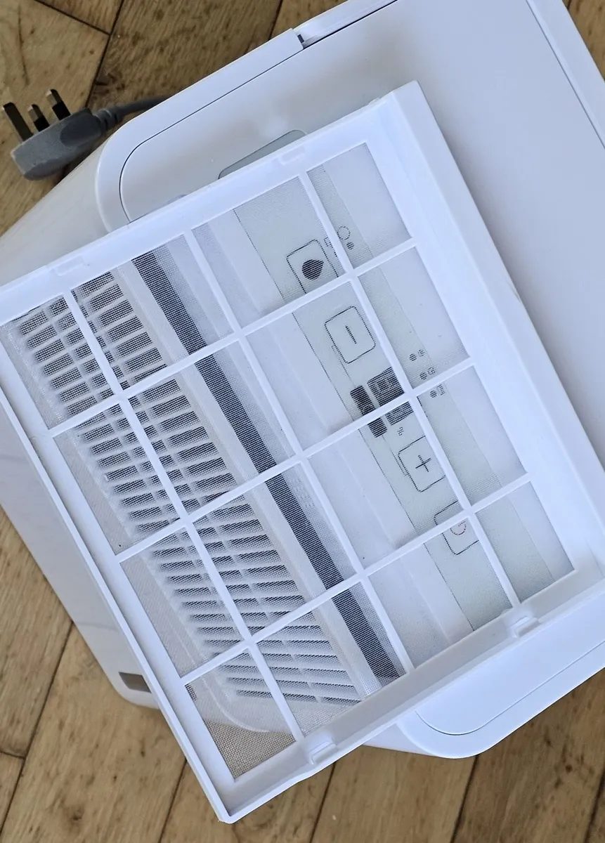 Dehumidifier 10 Litres per 24 hours 245W Lidl - Image 3