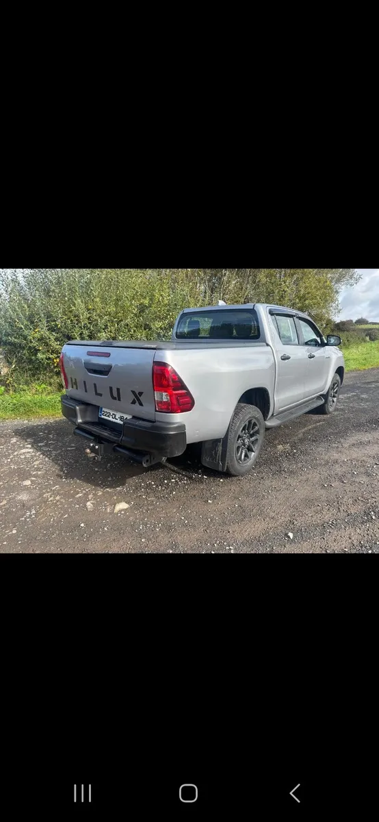Toyota Hilux 2022 - Image 2