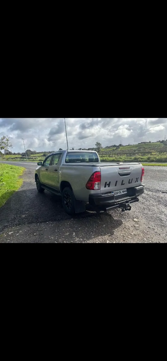 Toyota Hilux 2022 - Image 3