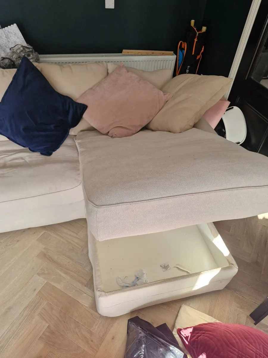 4 Seater Couch with chaise - Image 2