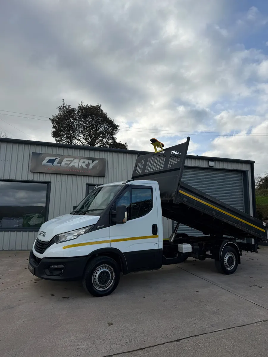 2023 Iveco Daily 35S14B 3.5 ton Tipper - Image 4