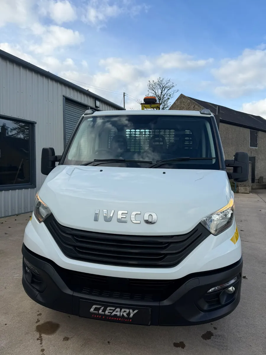 2023 Iveco Daily 35S14B 3.5 ton Tipper - Image 3