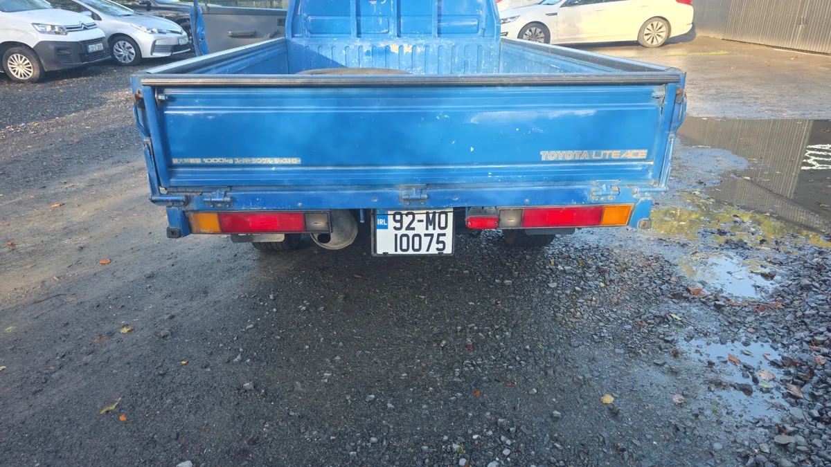 Toyota LiteAce 1992 2.0 diesel taxed and tested - Image 3