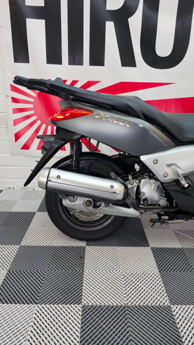 2014 Yamaha X max - Image 2