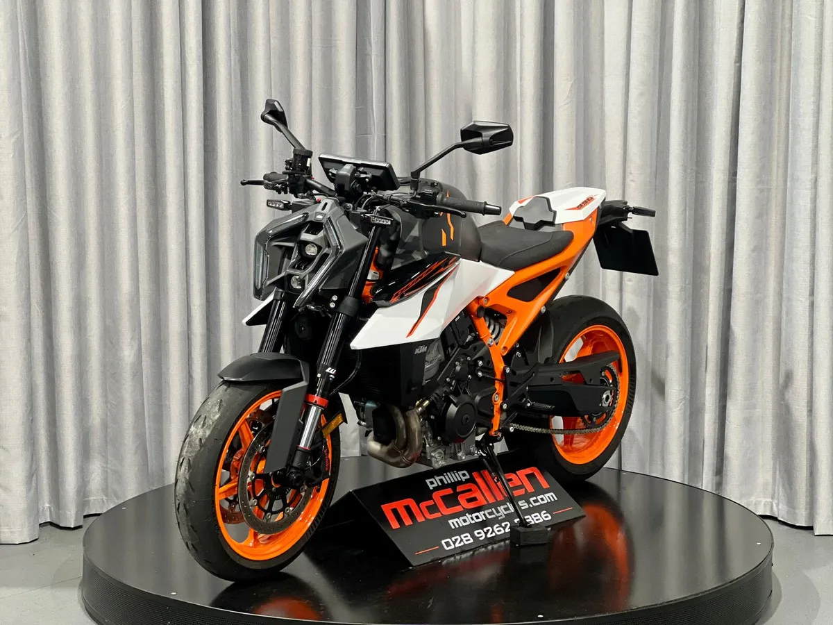 Ex-Demo KTM 990 Duke R 2026 - Image 3