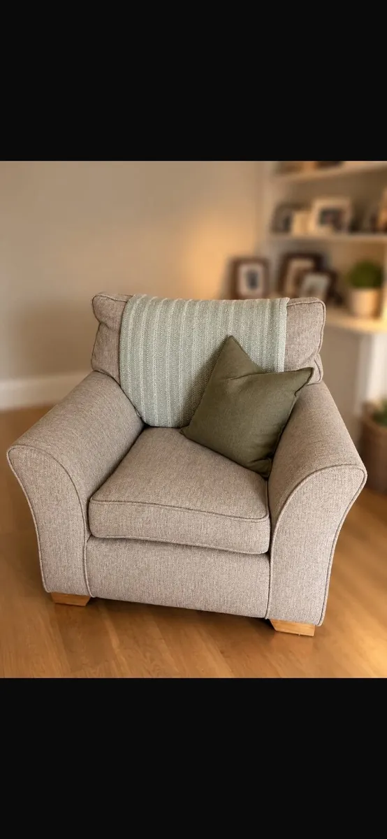 Sofa & chair - Image 3