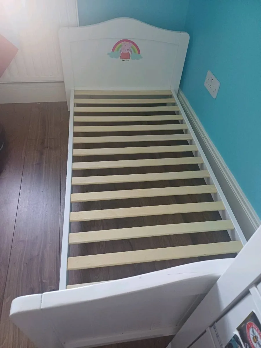 Kids cot bed - Image 1