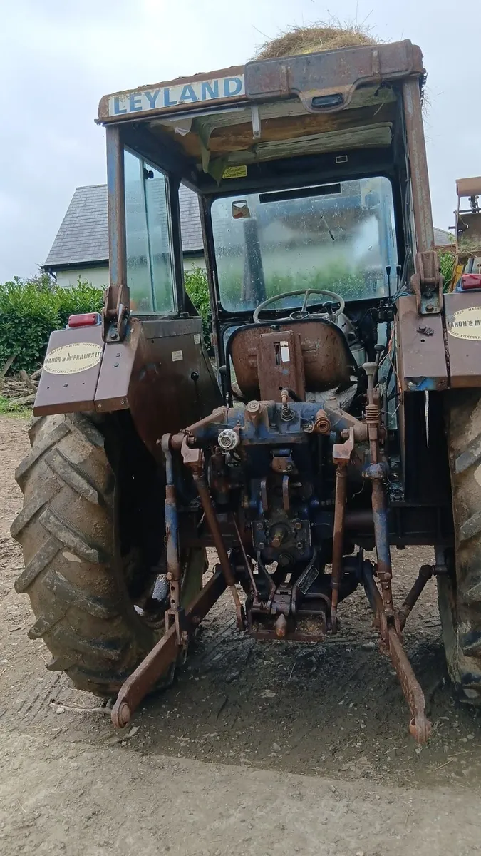 Leyland 272 with loader for sale - Image 4