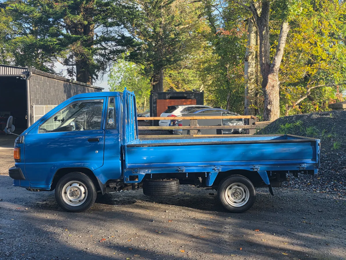 Toyota LiteAce 1992 2.0 Diesel Taxed and Tested - Image 2