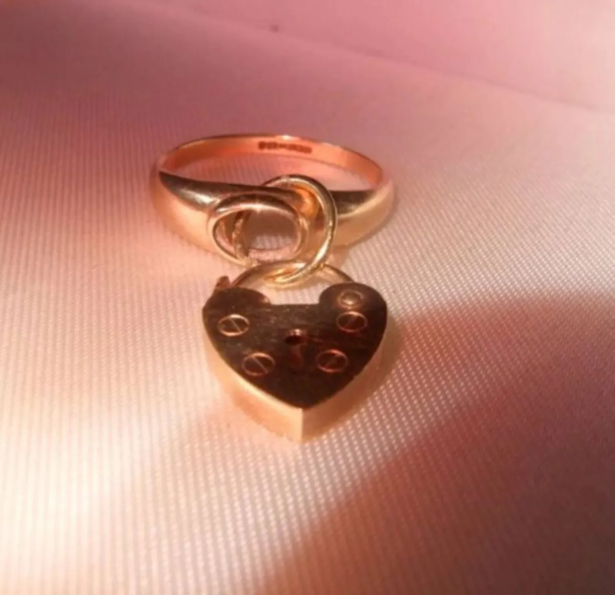 Vintage 9ct Gold 'Jailers Ring'-Fully Hallmarked - Image 3