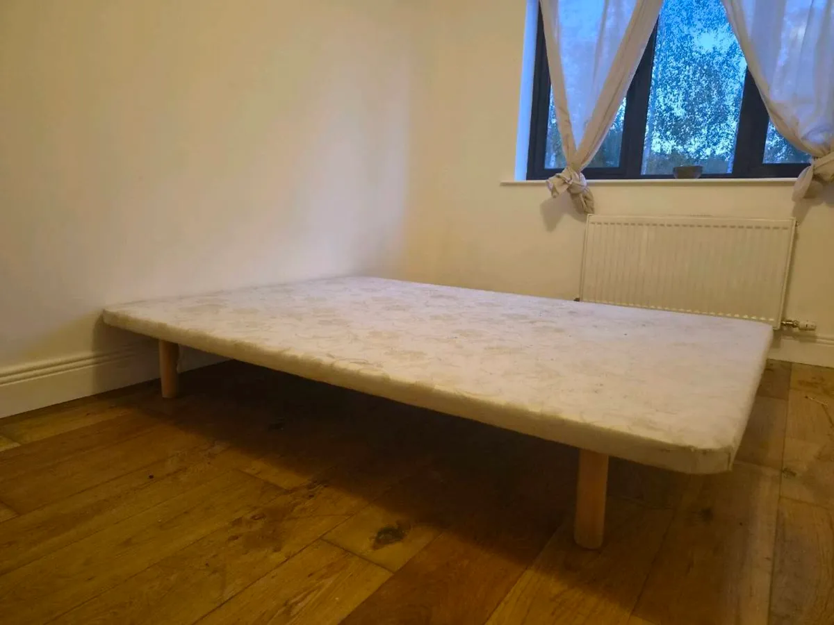 Double bed base - Image 1