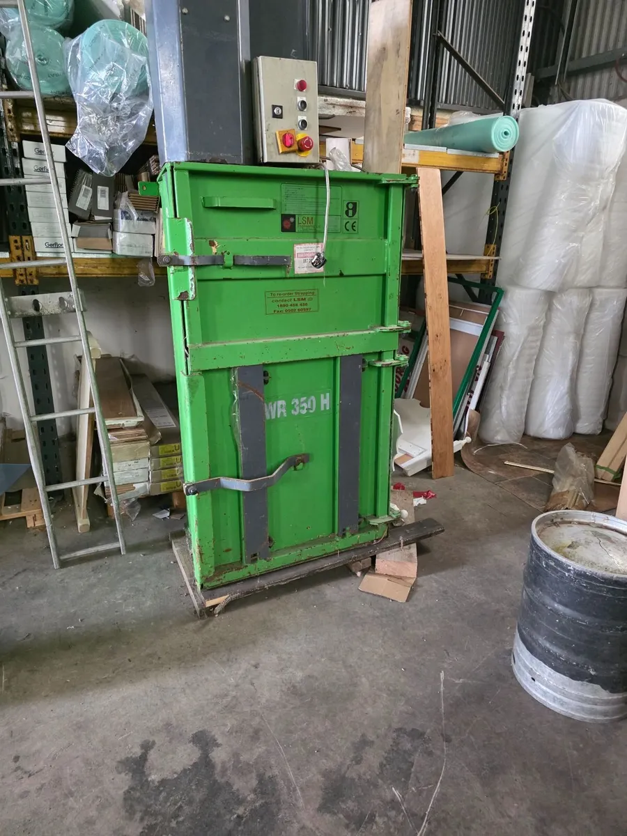 Carboard baler