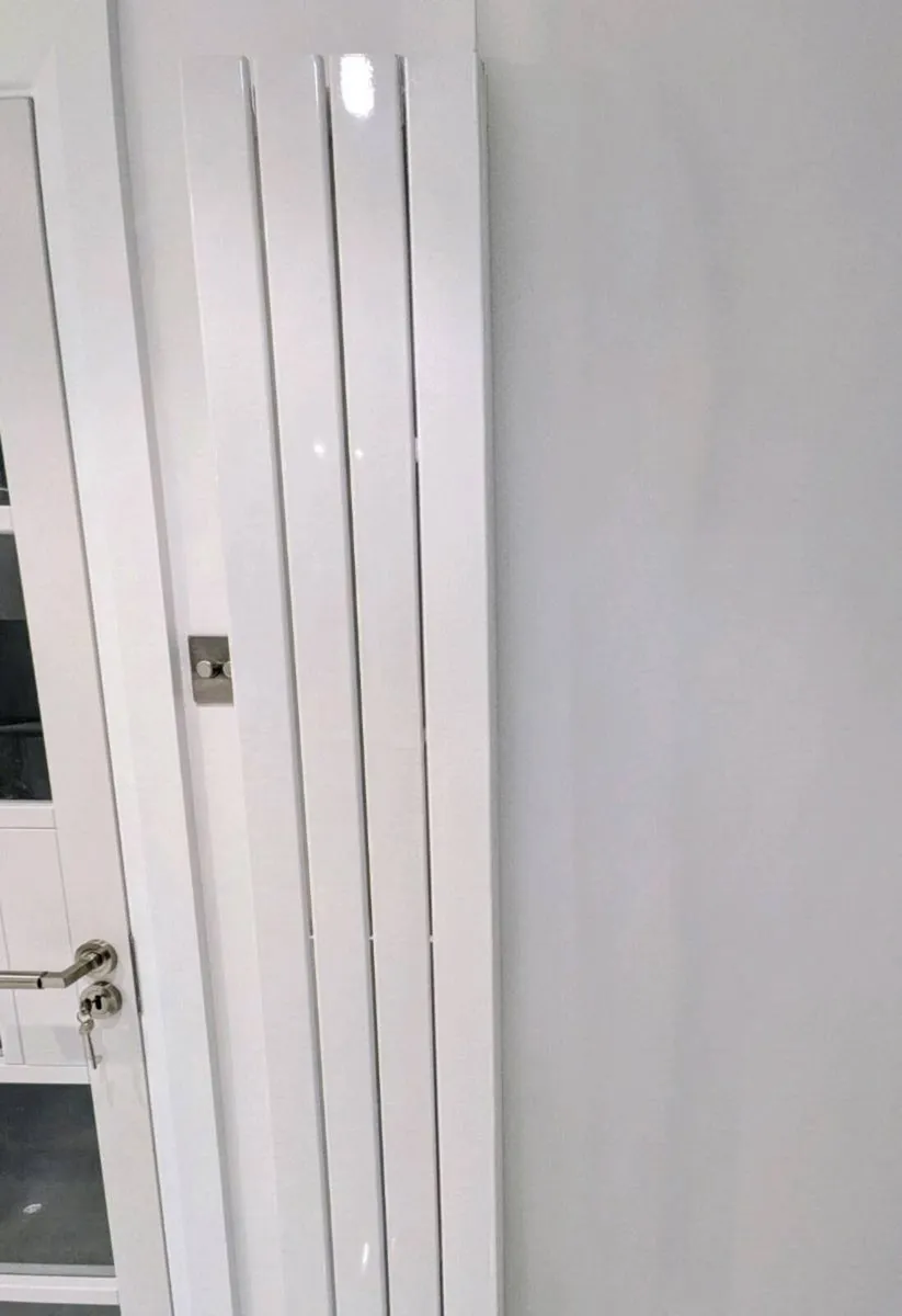 Designer radiator, brand new - Image 1