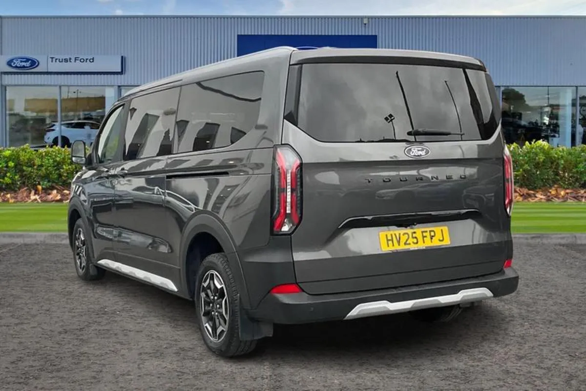 Ford Tourneo Custom 320 L2  FWD 2.0 EcoBlue 170ps - Image 2