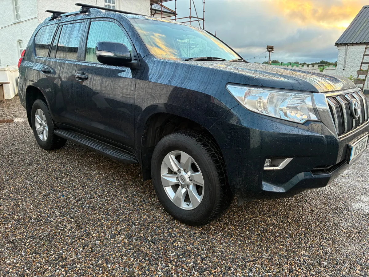Toyota Land Cruiser N1 Business Class - Image 3