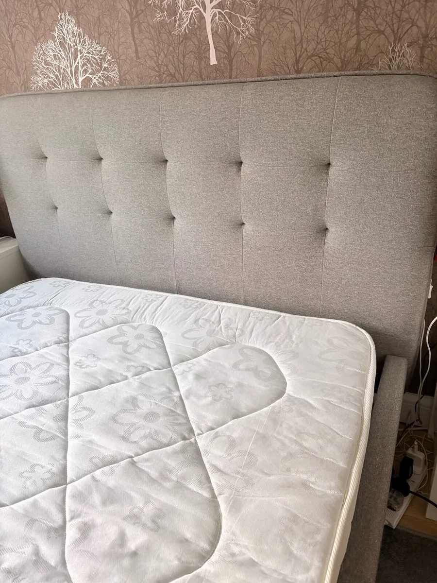 Double bed - Image 2