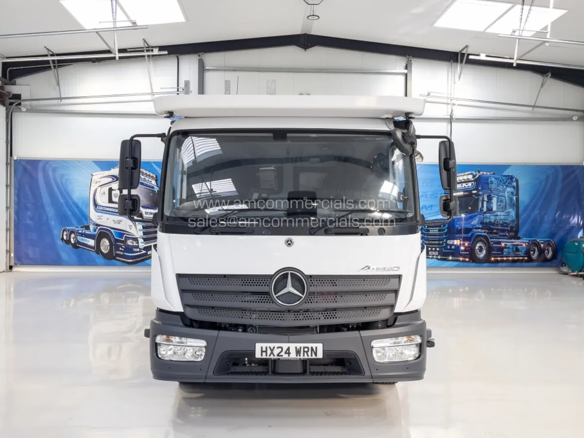 2024 MERCEDES ATEGO 816 POLE CARRIER WITH CRANE - Image 3