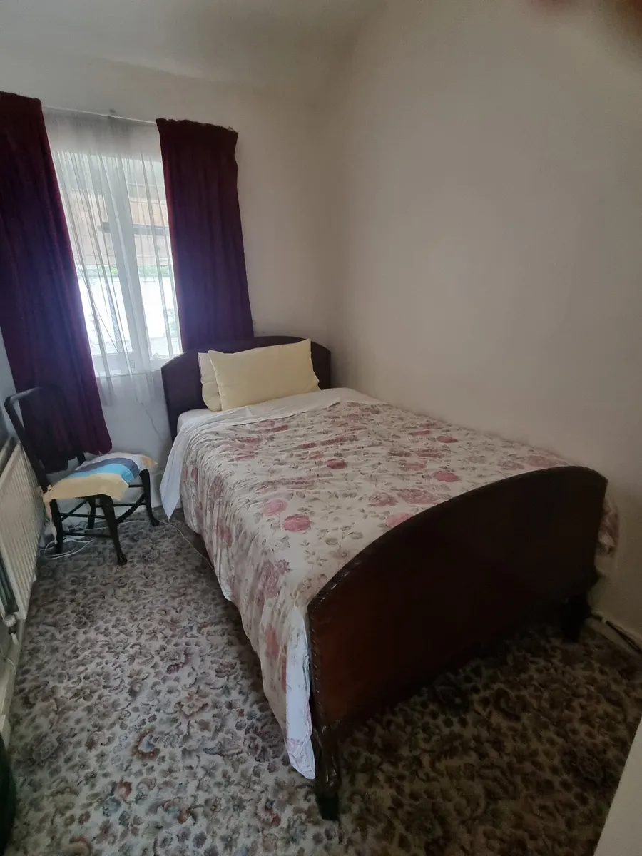 Bed - Image 1