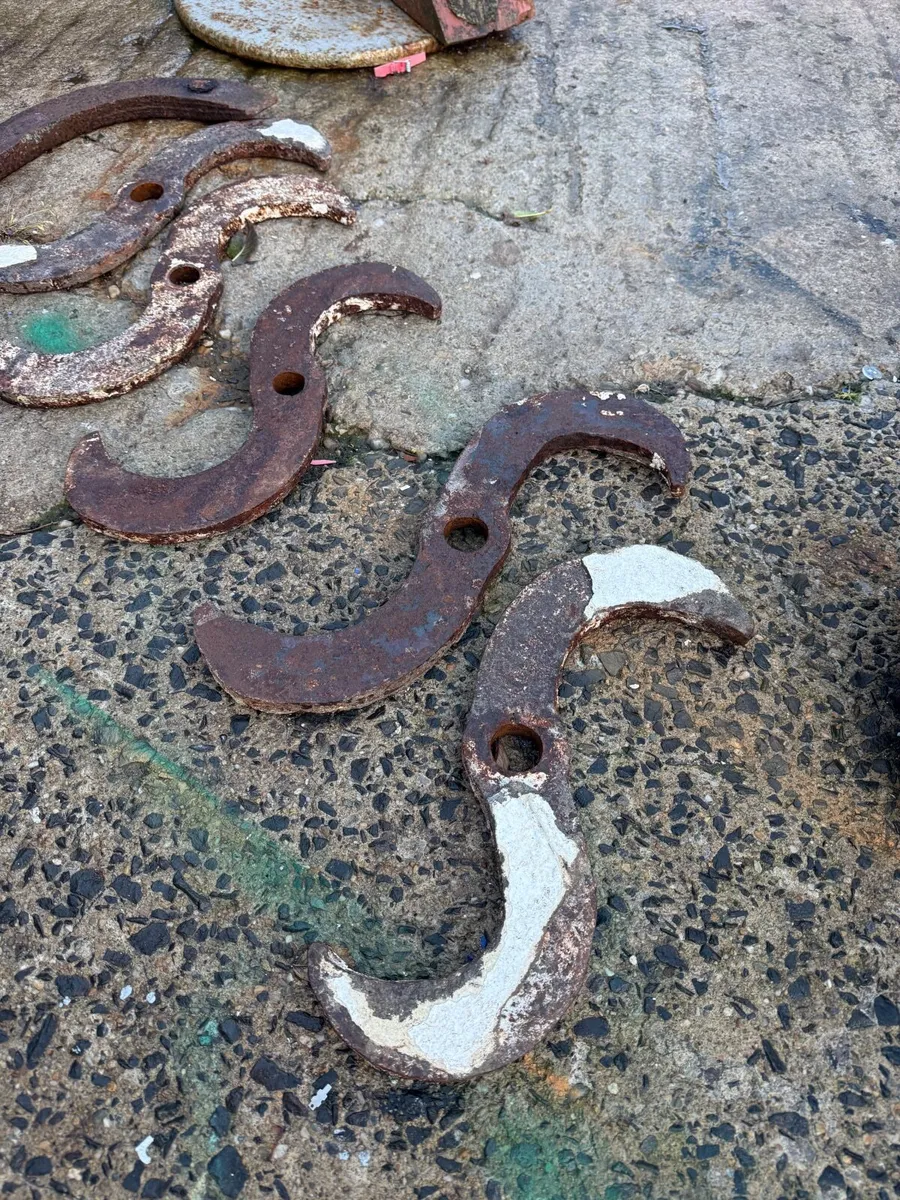 Six S shape anchor wall tie plates. - Image 1