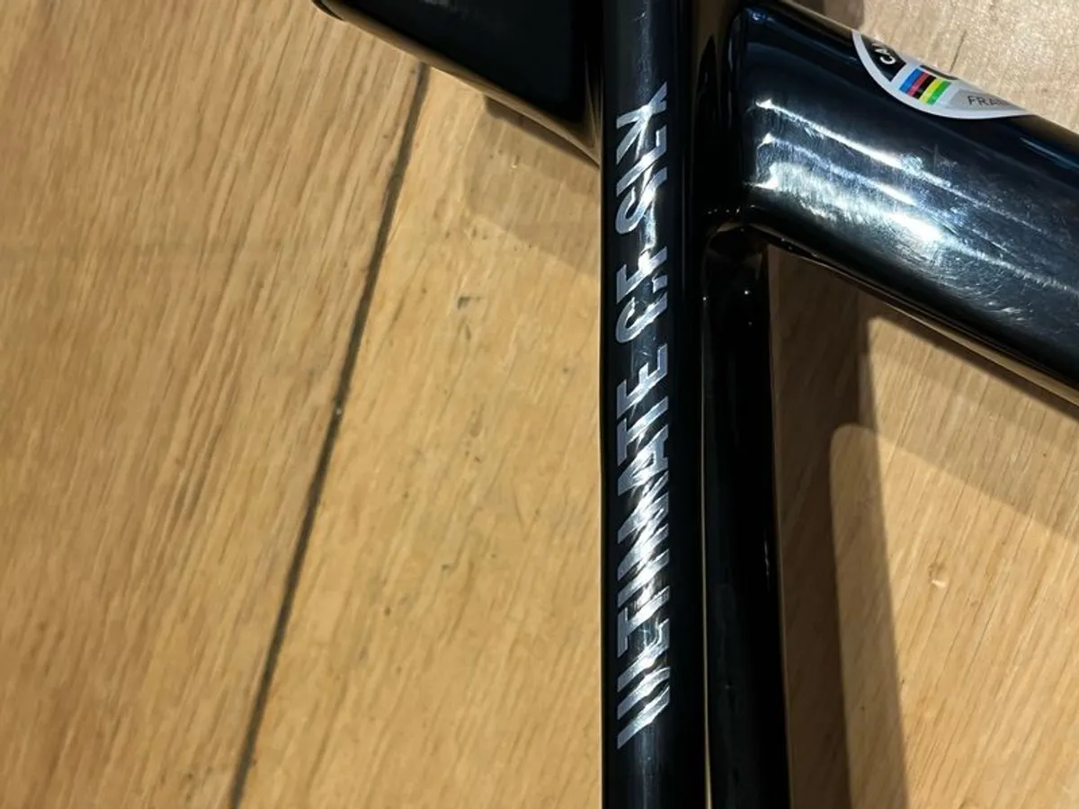 Canyon CF SLX 8 di2 (R100) ultralight - Image 4